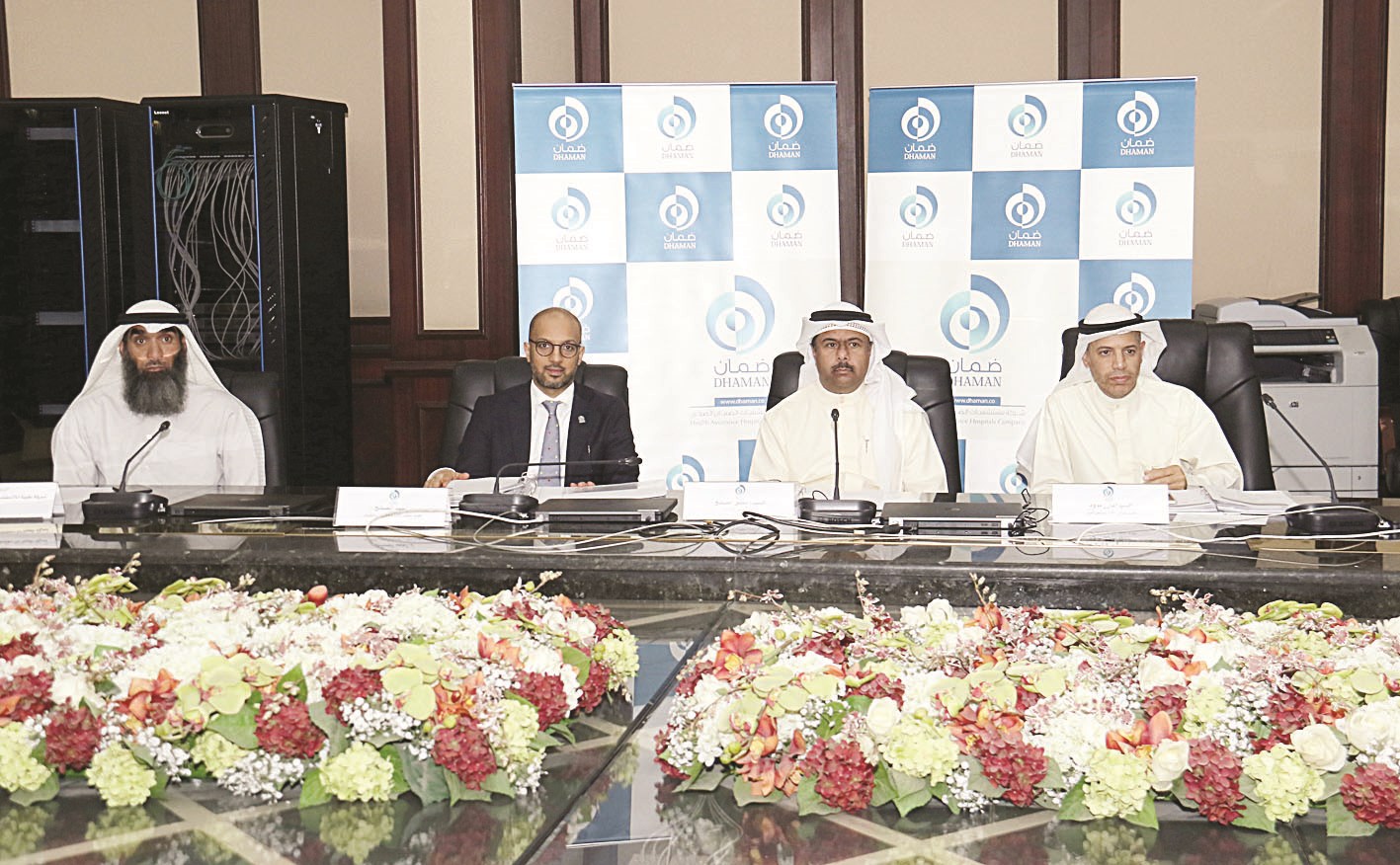 u0627u0644u0635u0627u0646u0639 u0645u062au0631u0626u0633u0627u064b u0627u0644u0639u0645u0648u0645u064au0629 (u062au0635u0648u064au0631 u0628u0633u0627u0645 u0632u064au062fu0627u0646)