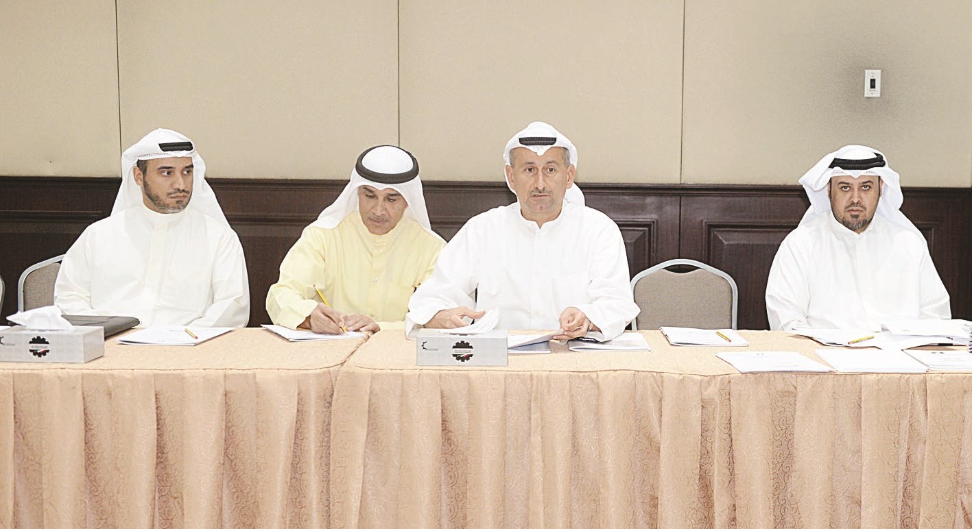 u0645u0633u0624u0648u0644u0648 u0627u0644u0634u0631u0643u0629 u062eu0644u0627u0644 u0627u0644u0639u0645u0648u0645u064au0629 u0627u0644u0645u0624u062cu0644u0629 (u062au0635u0648u064au0631 u0632u0643u0631u064au0627 u0639u0637u064au0629)