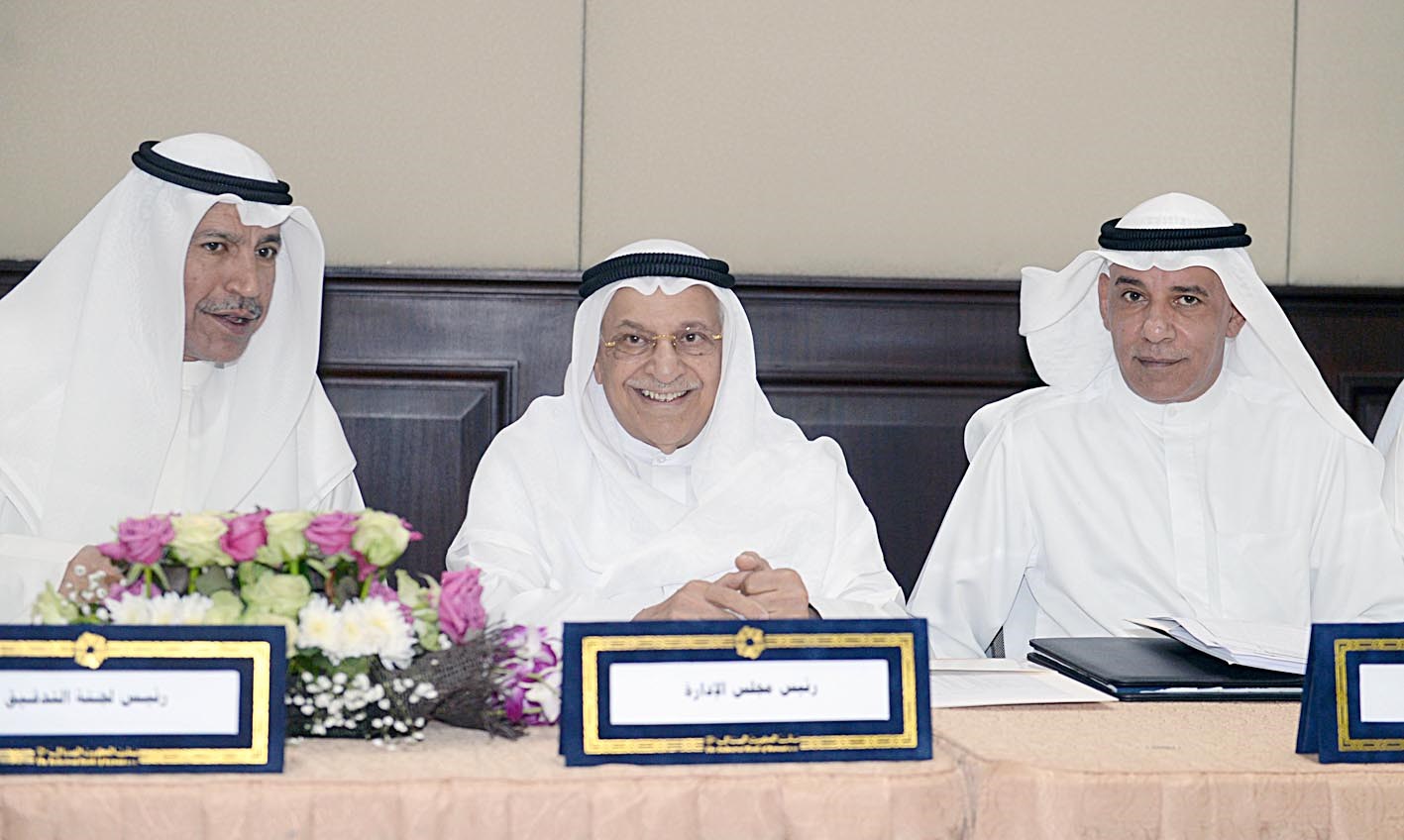 u062cu0627u0646u0628 u0645u0646 u0627u0644u0639u0645u0648u0645u064au0629 (u062au0635u0648u064au0631 u0632u0643u0631u064au0627 u0639u0637u064au0629)