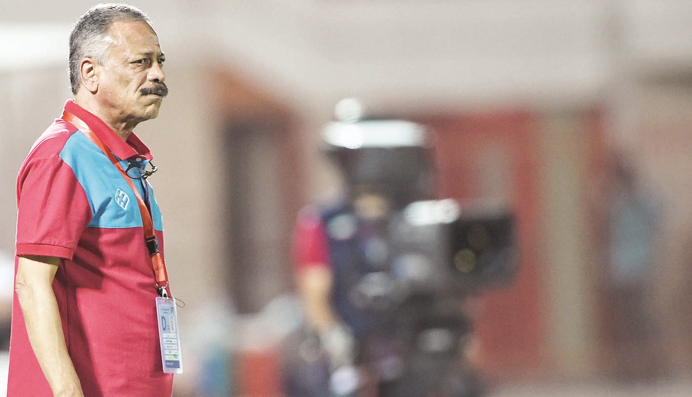 u0645u062du0645u062f u0639u0628u062fu0627u0644u0644u0647... u0645u062fu0631u0628 u0641u0631u064au0642 u0627u0644u0643u0648u064au062a       (u062au0635u0648u064au0631 u062cu0627u0633u0645 u0628u0627u0631u0648u0646)