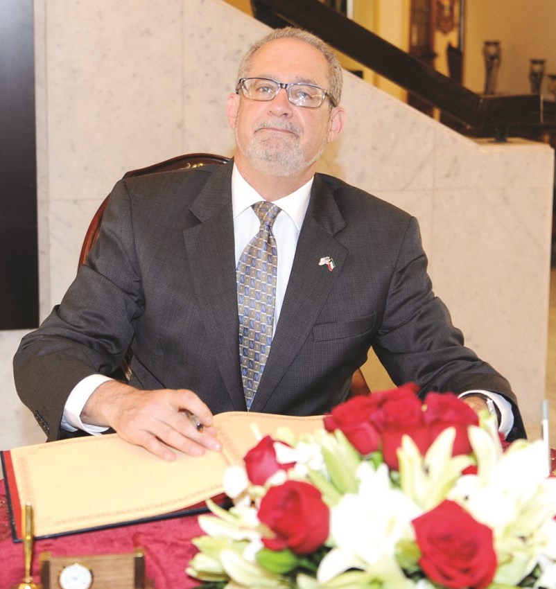 السفير الأميركي يدون تهانيه للعراق