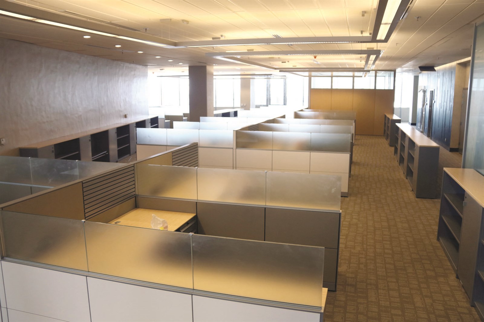 ... وأخرى بلا خصوصية