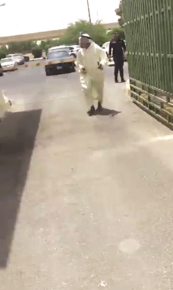 u0647u0627u0631u0628 u0645u0646 u0631u062cu0644 u0627u0644u0623u0645u0646