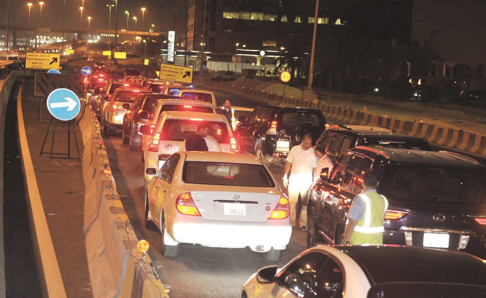 توقف تام لحركة السير