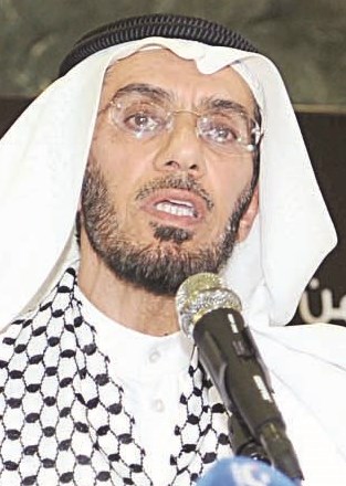محمد العوضي متحدثاً
