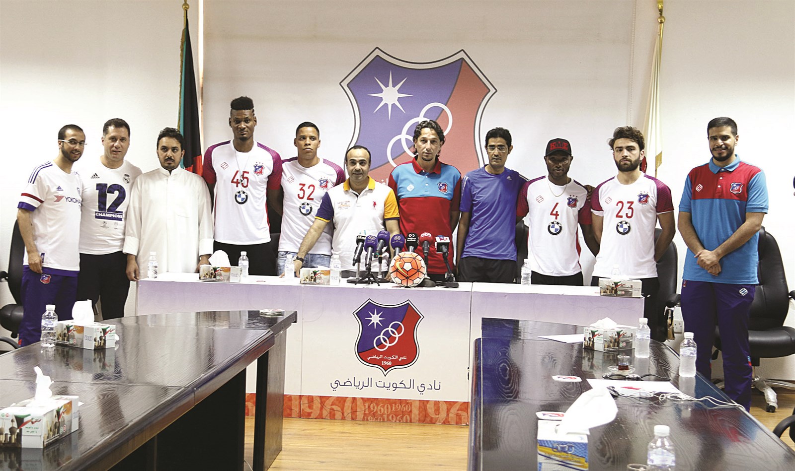 u0635u0648u0631u0629 u062cu0645u0627u0639u064au0629 u0623u0639u0642u0628u062a u0627u0644u0645u0624u062au0645u0631 u0627u0644u0635u062du0627u0641u064a u0641u064a u0646u0627u062fu064a u0627u0644u0643u0648u064au062a u0623u0645u0633 (u062au0635u0648u064au0631 u0623u0633u0639u062f u0639u0628u062fu0627u0644u0644u0647)