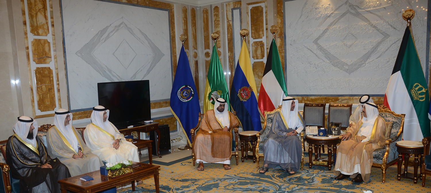 u0633u0645u0648 u0627u0644u0623u0645u064au0631 u0645u0633u062au0642u0628u0644u0627 u0623u0639u0636u0627u0621 u0627u0644u0648u0641u062f u0627u0644u0645u0634u0627u0631u0643 u0641u064a u0627u0644u0645u0624u062au0645u0631 u0627u0644u0637u0627u0631u0626 u0644u0644u0627u062au062du0627u062f u0627u0644u0628u0631u0644u0645u0627u0646u064a u0627u0644u0639u0631u0628u064a (u0643u0648u0646u0627)