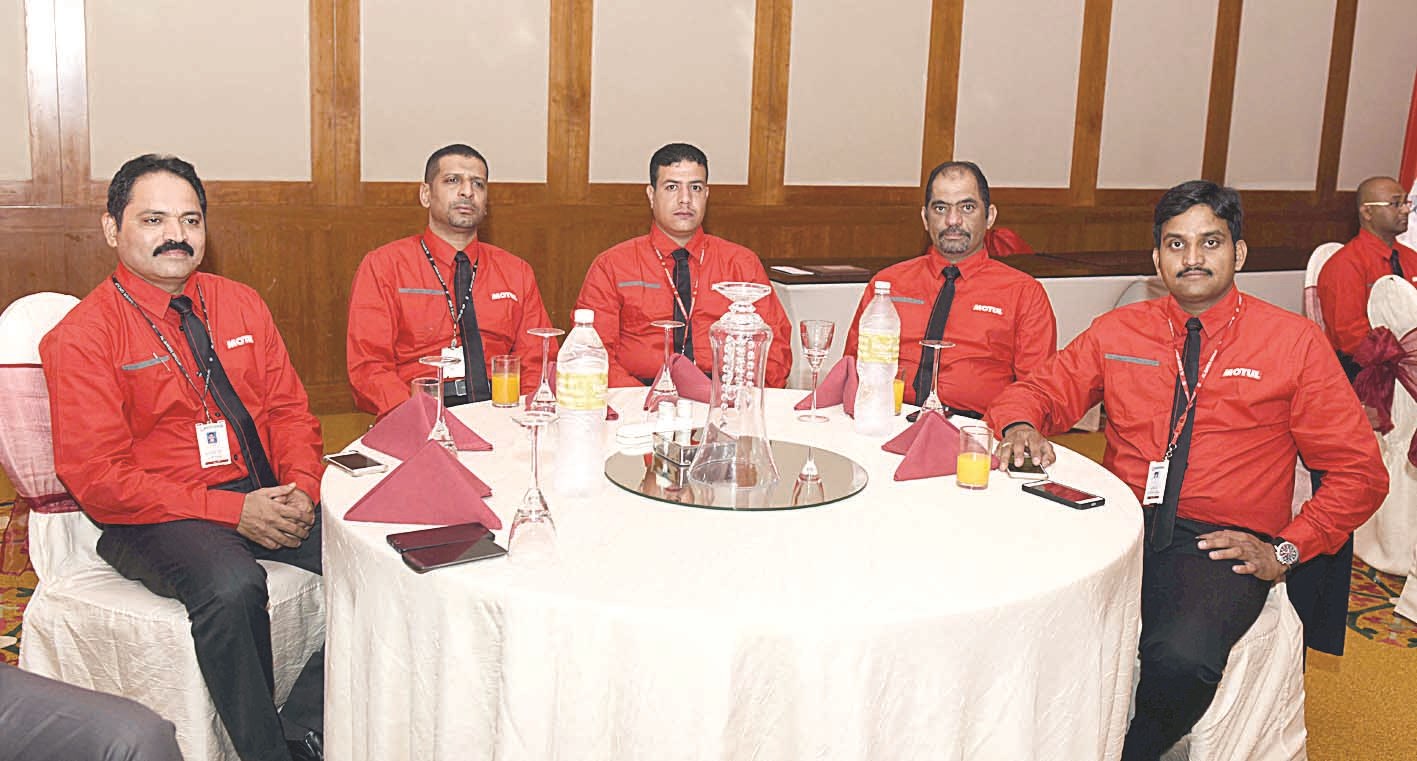 فريق عمل الشركة