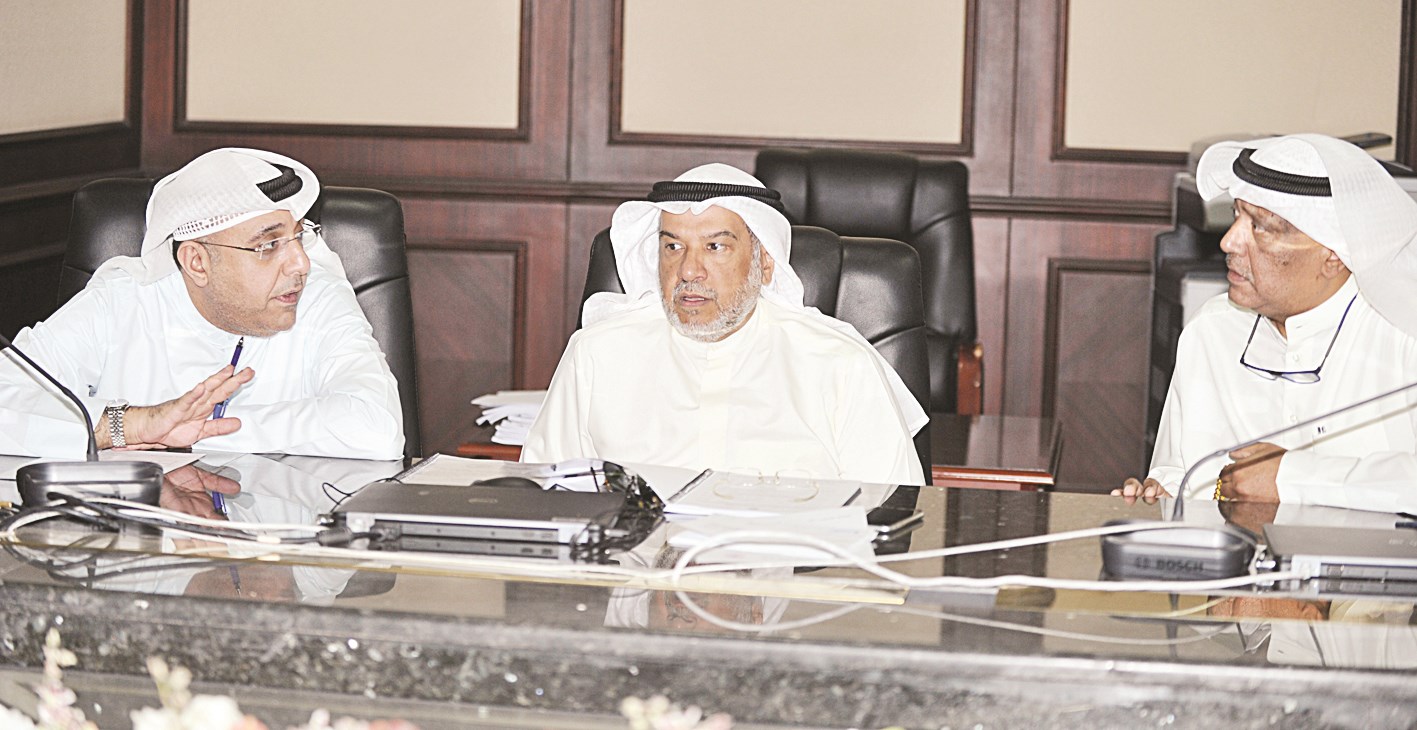 u0627u0644u0645u0639u0648u0634u0631u062cu064a u0645u062au0631u0626u0633u0627u064b u0627u0644u0639u0645u0648u0645u064au0629 (u062au0635u0648u064au0631 u0633u0639u062f u0647u0646u062fu0627u0648u064a)