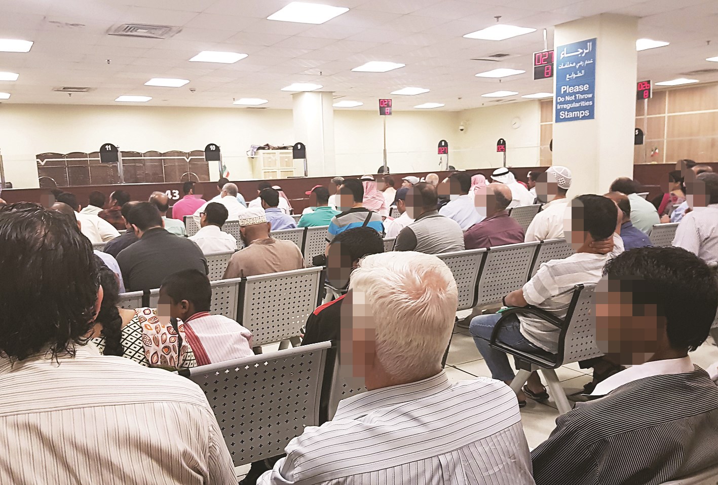 ... وفي إدارة شؤون الإقامة بالفروانية (تصوير سعد هنداوي)