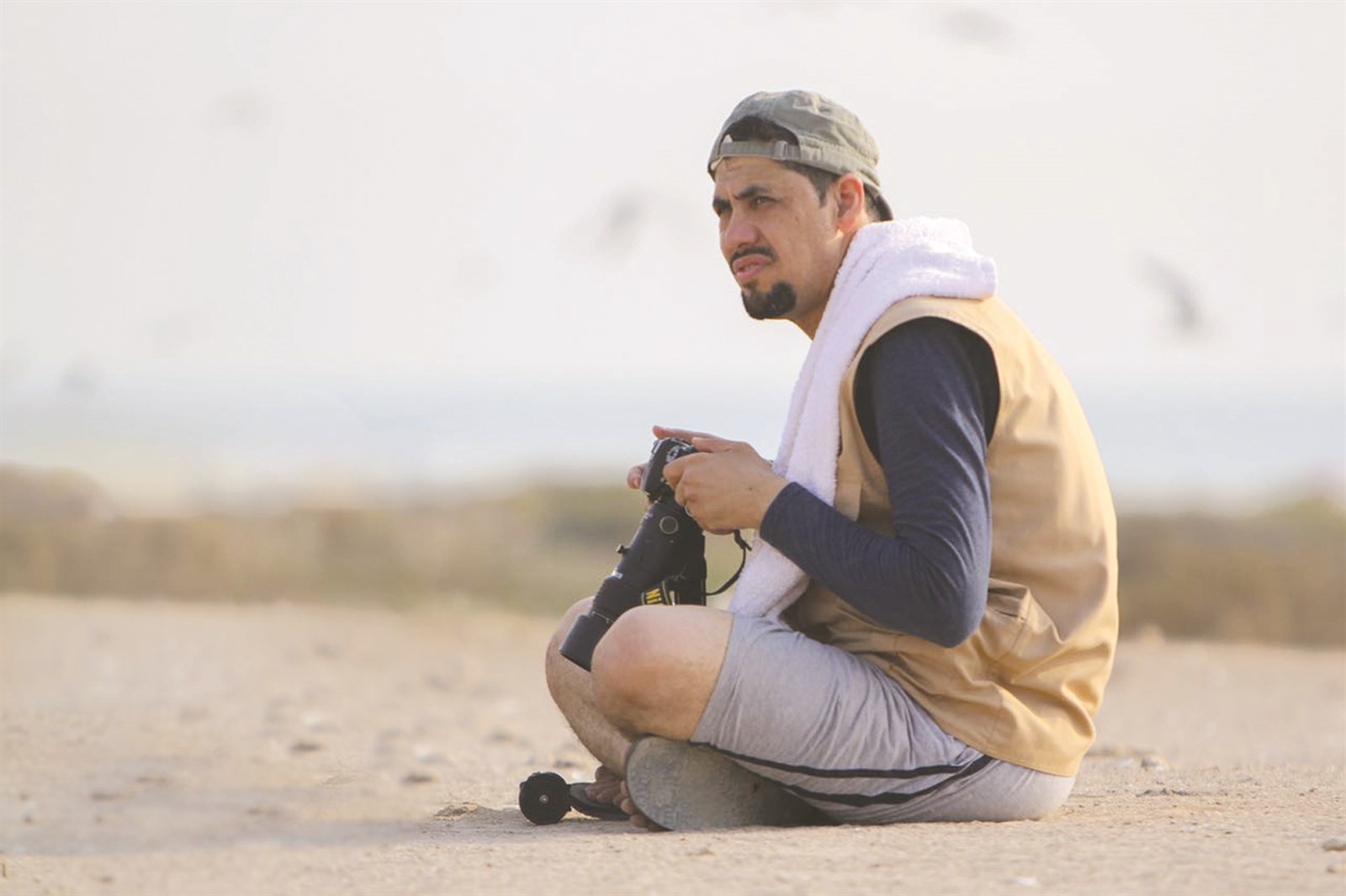 جاسم الجاسم... يترقب ويوثق