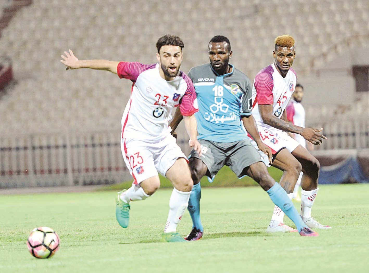 u0627u0644u0633u0648u0631u064a u062du0645u064au062f u0645u064au062fu0648 u0644u0627u0639u0628 u00abu0627u0644u0643u0648u064au062au00bb u0645u062au062eu0637u064au0627u064b u0627u0644u0643u0627u0645u064au0631u0648u0646u064a u0631u0648u062cu064a    (u062au0635u0648u064au0631 u0637u0627u0631u0642 u0639u0632u0627u0644u062fu064au0646)