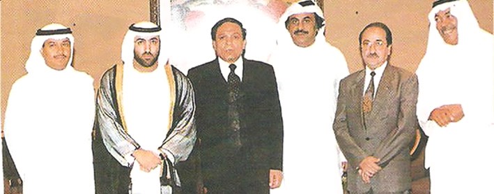 الفنان الراحل مع عمالقة الفن العربي