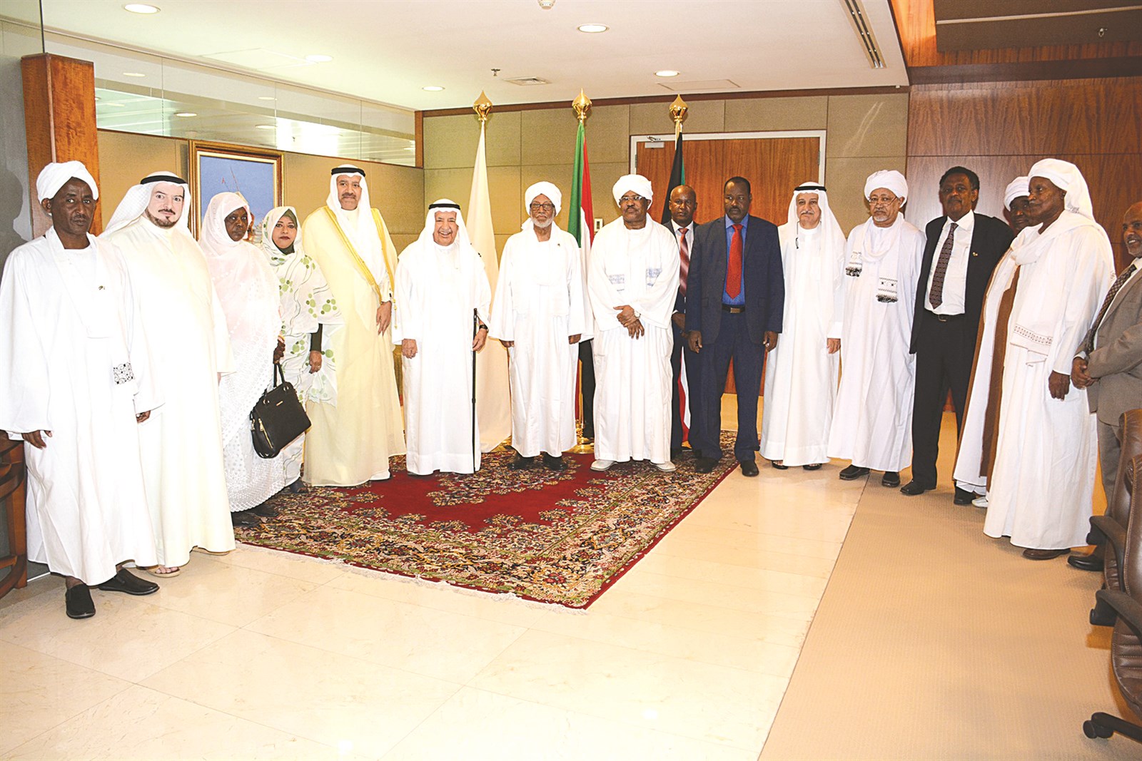 u0627u0644u063au0627u0646u0645 u0648u0623u0639u0636u0627u0621 u0641u064a u00abu0627u0644u063au0631u0641u0629u00bb u0645u0639 u0627u0644u0648u0641u062f u0627u0644u0628u0631u0644u0645u0627u0646u064a u0627u0644u0633u0648u062fu0627u0646u064a