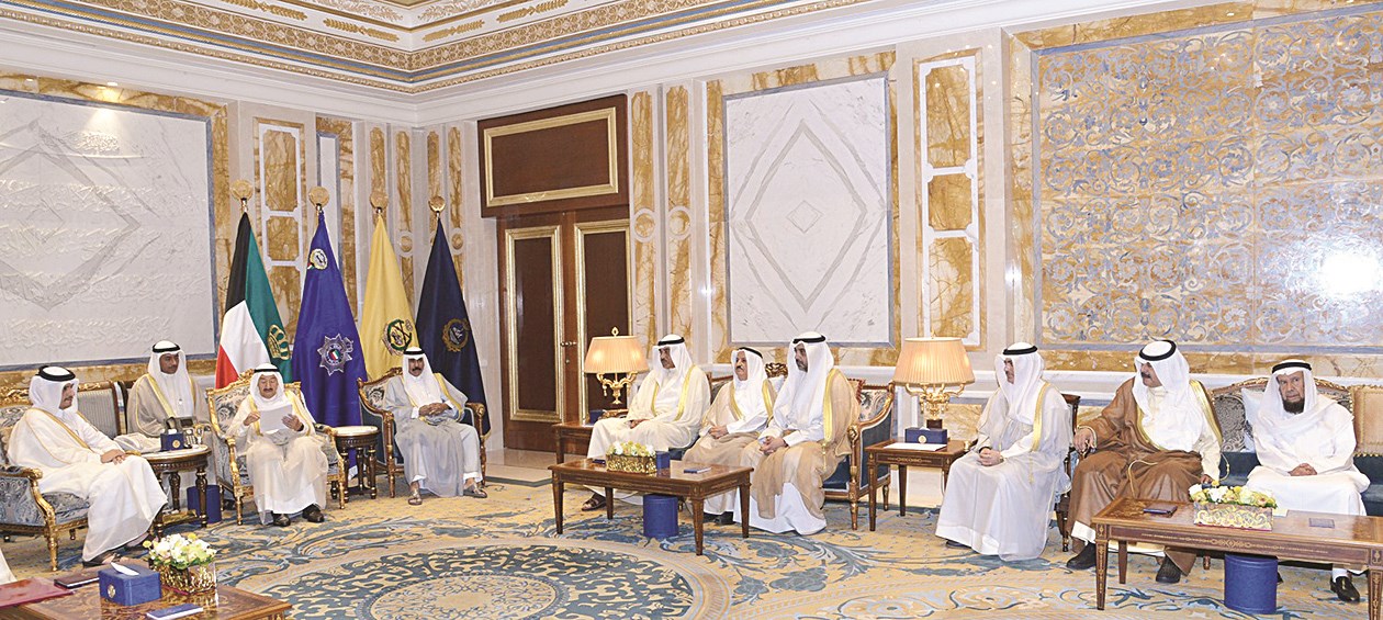 u0635u0627u062du0628 u0627u0644u0633u0645u0648 u0645u0637u0644u0639u0627u064b u0628u062du0636u0648u0631 u0648u0644u064a u0627u0644u0639u0647u062f u0639u0644u0649 u0631u0633u0627u0644u0629 u0623u0645u064au0631 u0642u0637u0631