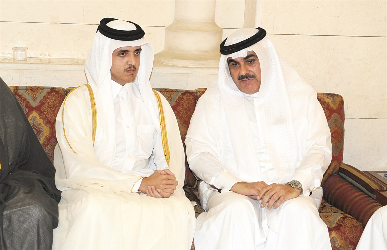 ممثل أمير دولة قطر يقدم التعازي