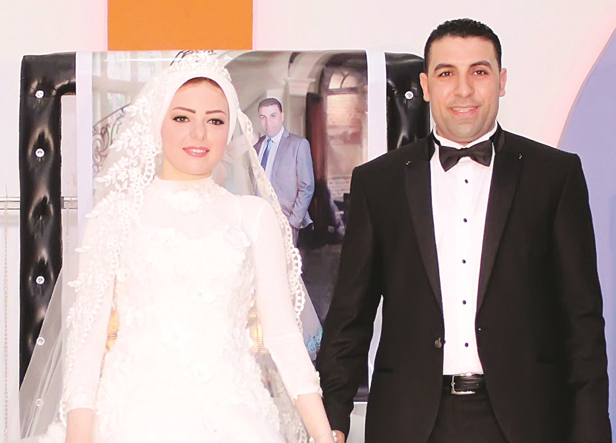 u062du0633u064au0646 u0648u0639u0631u0648u0633u0647