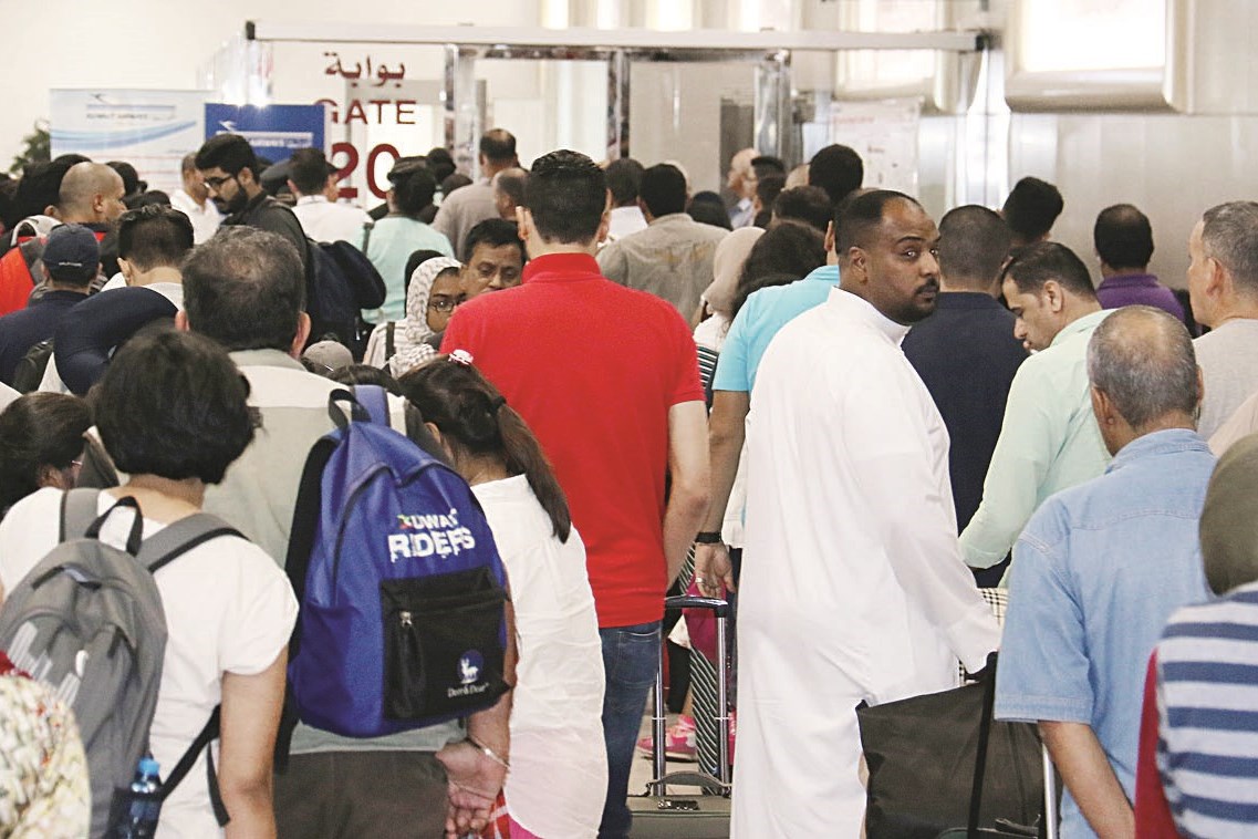 بشائر الزحام على بوابات الدخول