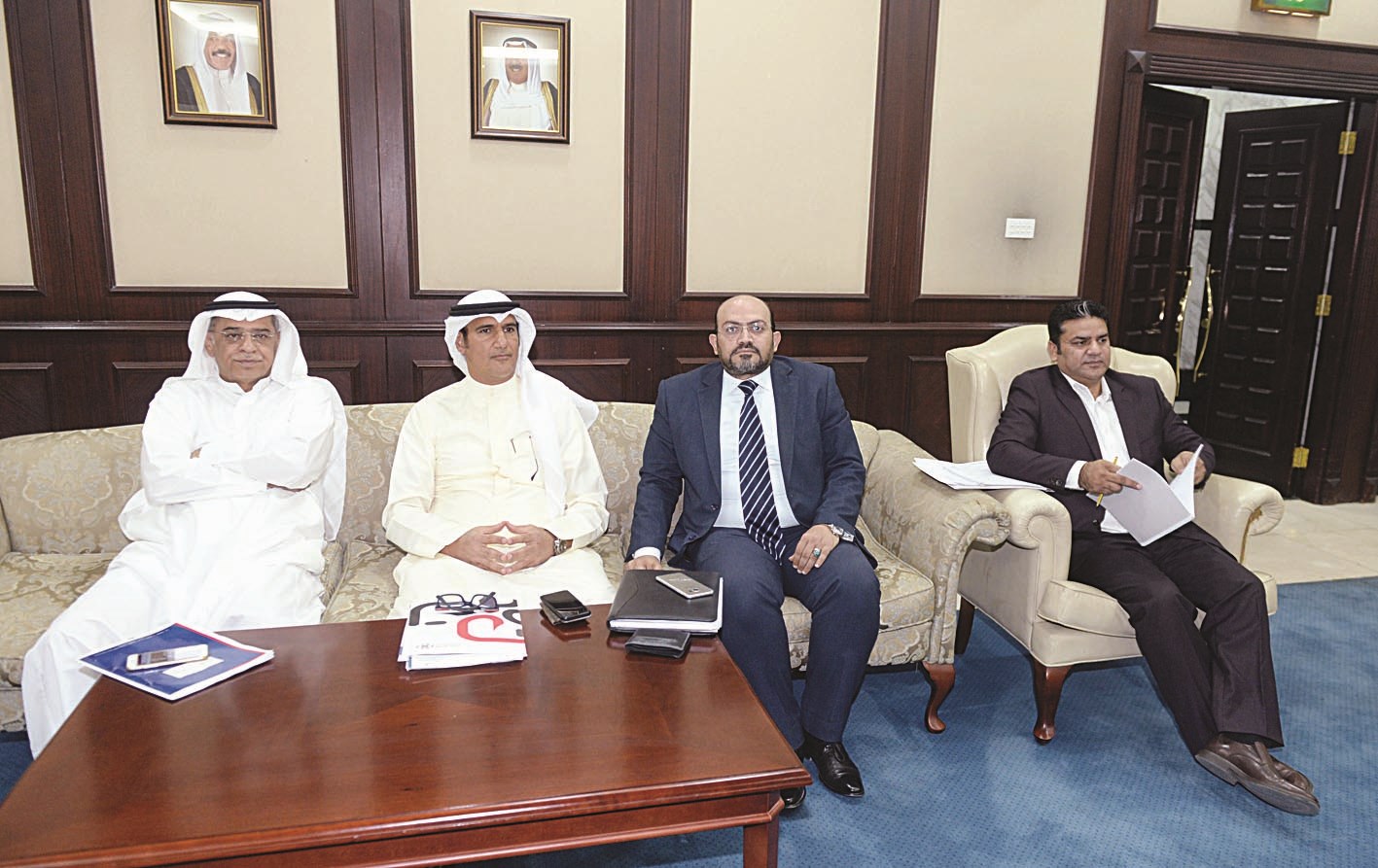 u0627u0644u0635u0627u064au063a u0645u062au0631u0626u0633u0627u064b u0627u0644u0639u0645u0648u0645u064au0629 (u062au0635u0648u064au0631 u0632u0643u0631u064au0627 u0639u0637u064au0629)