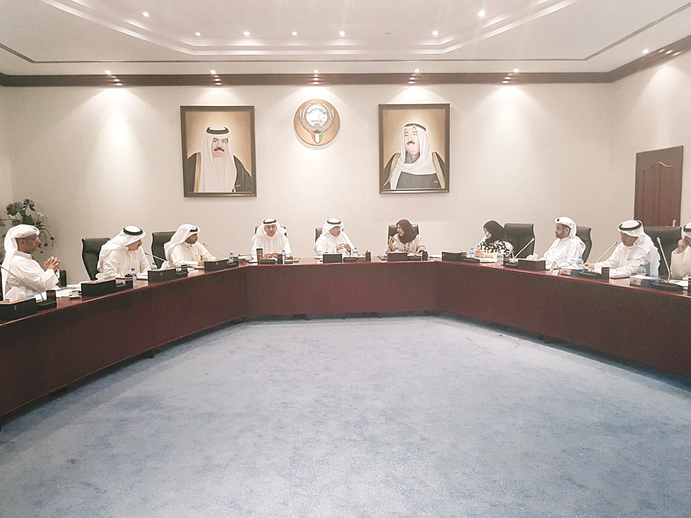 u0648u0632u064au0631 u0627u0644u062au0631u0628u064au0629 u0645u062cu062au0645u0639u0627u064b u0645u0639 u0645u062fu064au0631u064a u0627u0644u0645u0646u0627u0637u0642 u0627u0644u062au0639u0644u064au0645u064au0629