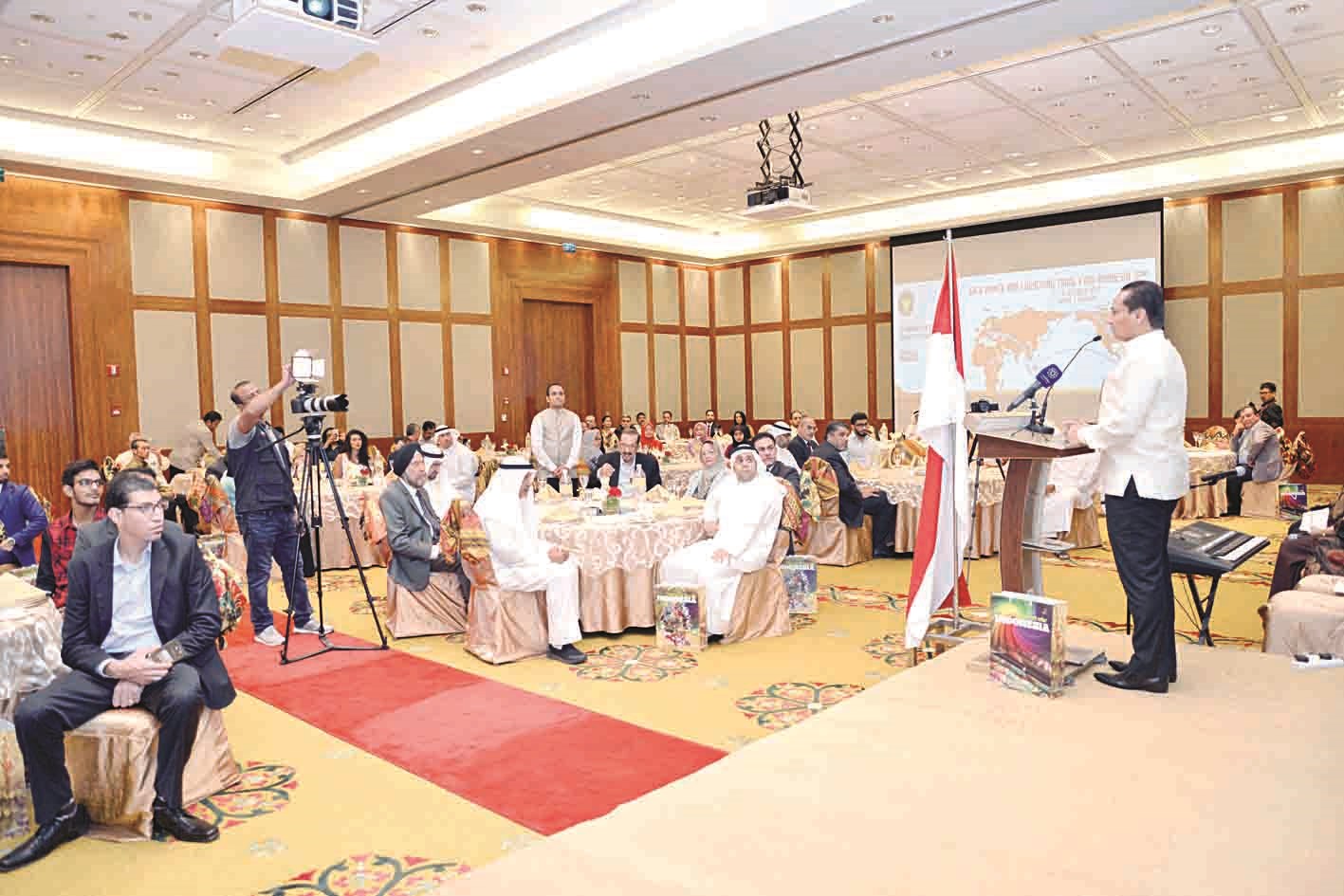 u0627u0644u0633u0641u064au0631 u0627u0644u0625u0646u062fu0648u0646u064au0633u064a u0645u062au062du062fu062bu0627u064b