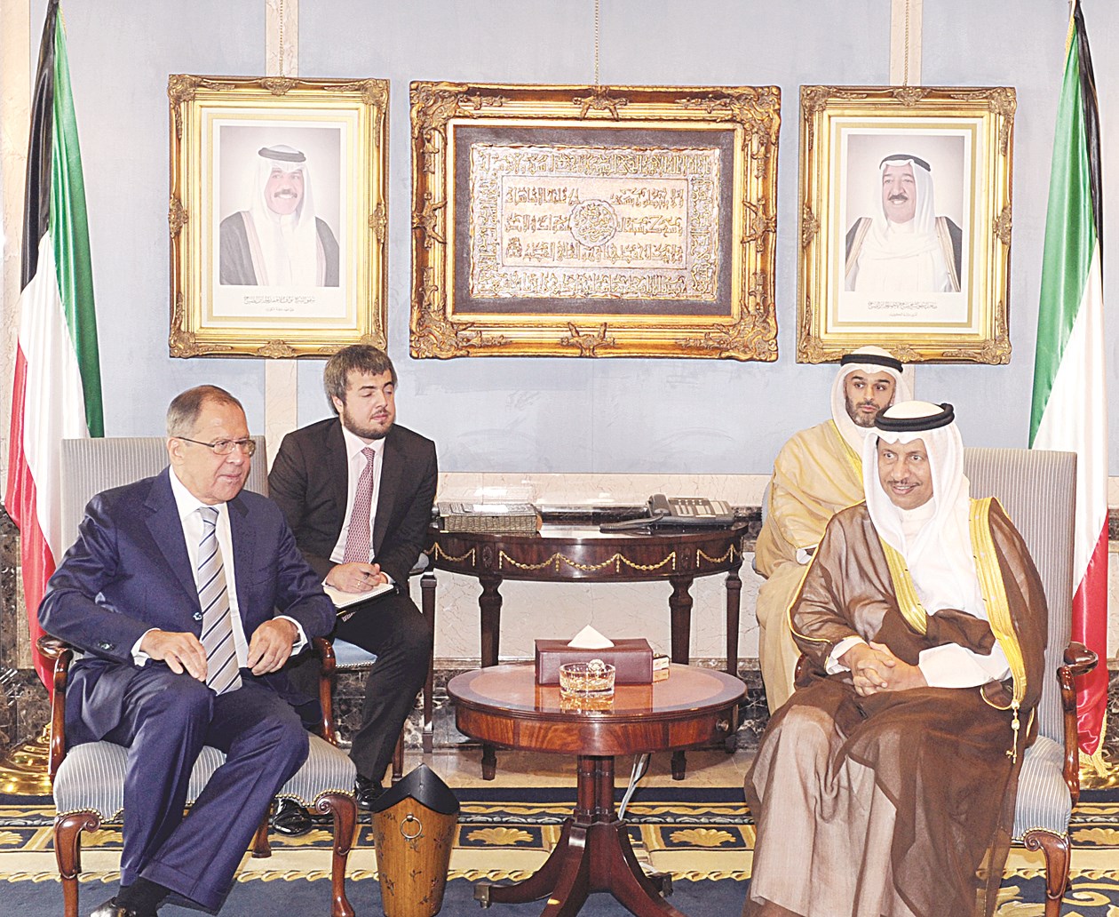 جابر المبارك مستقبلاً لافروف