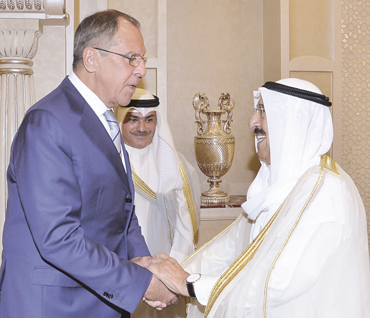 u0633u0645u0648 u0627u0644u0623u0645u064au0631 u0645u0635u0627u0641u062du0627u064b u0648u0632u064au0631 u0627u0644u062eu0627u0631u062cu064au0629 u0627u0644u0631u0648u0633u064a u0633u064au0631u063au064a u0644u0627u0641u0631u0648u0641