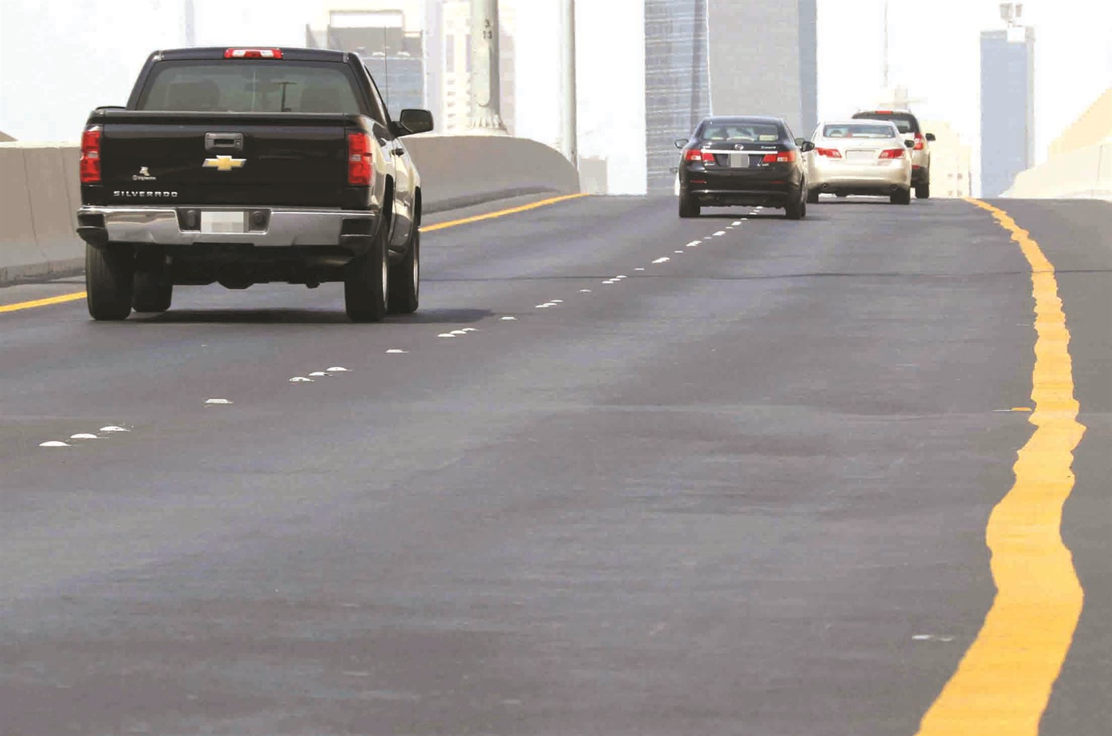 u0633u064au0627u0631u0627u062a u062au0639u0628u0631 u00abu0625u0647u062au0632u0627u0632u0627u062au00bb u0627u0644u062cu0633u0631 u0641u064a u0627u0644u0637u0631u064au0642 u0625u0644u0649 u0627u0644u0646u0641u0642 u0628u0627u062au062cu0627u0647 u062fu0648u0627u0631 u0627u0644u0634u064au0631u0627u062au0648u0646 (u062au0635u0648u064au0631: u0623u0633u0639u062f u0639u0628u062fu0627u0644u0644u0647)