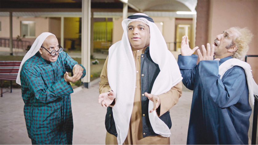 المظفر مع طارق العلي وعبدالله زيد في «خميس وجمعة... هروب إجباري»