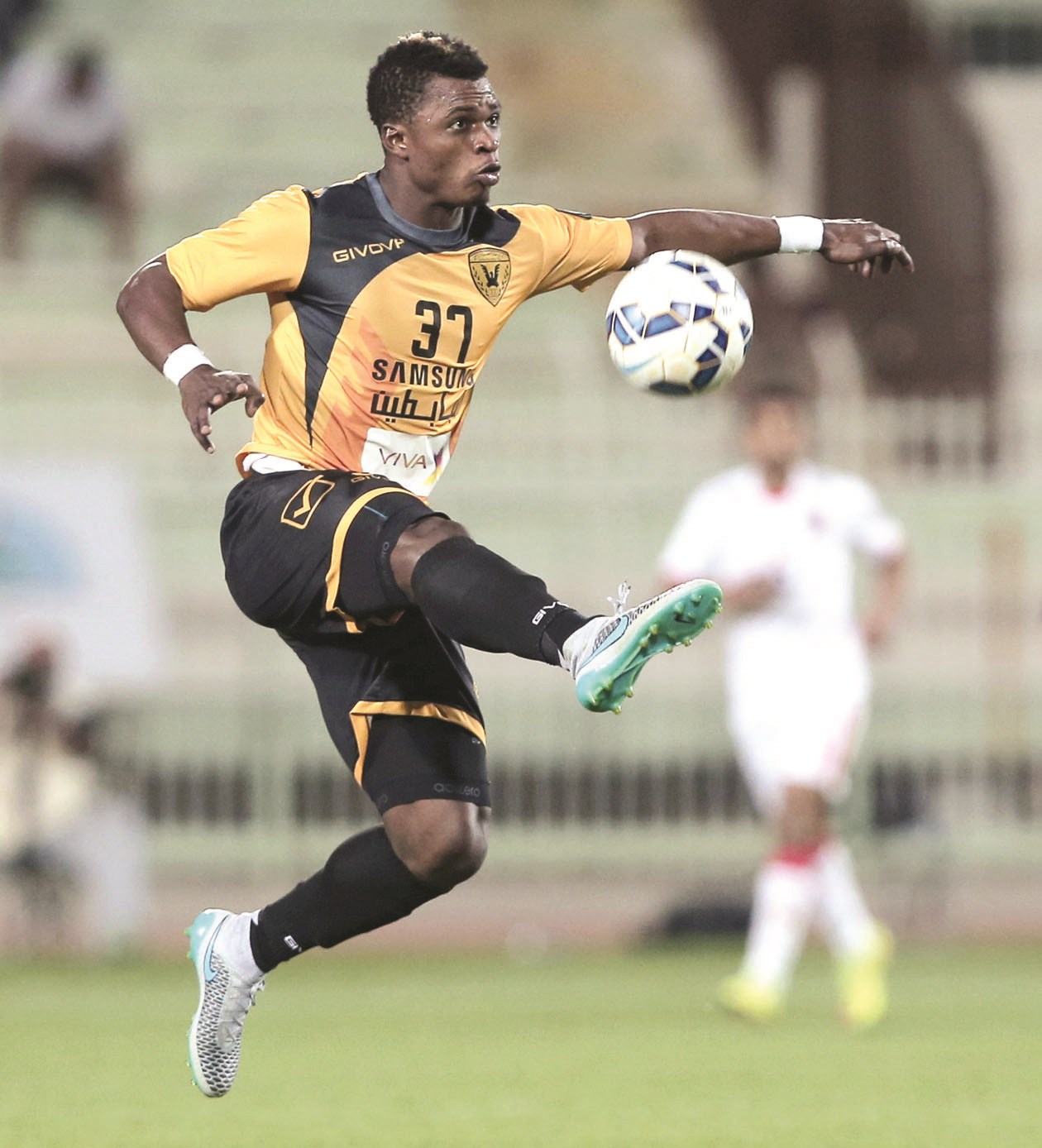 u0631u0634u064au062f u0633u0648u0645u0627u064au0644u0627 (u0627u0644u0623u0632u0631u0642 u062fu0648u062a u0643u0648u0645)