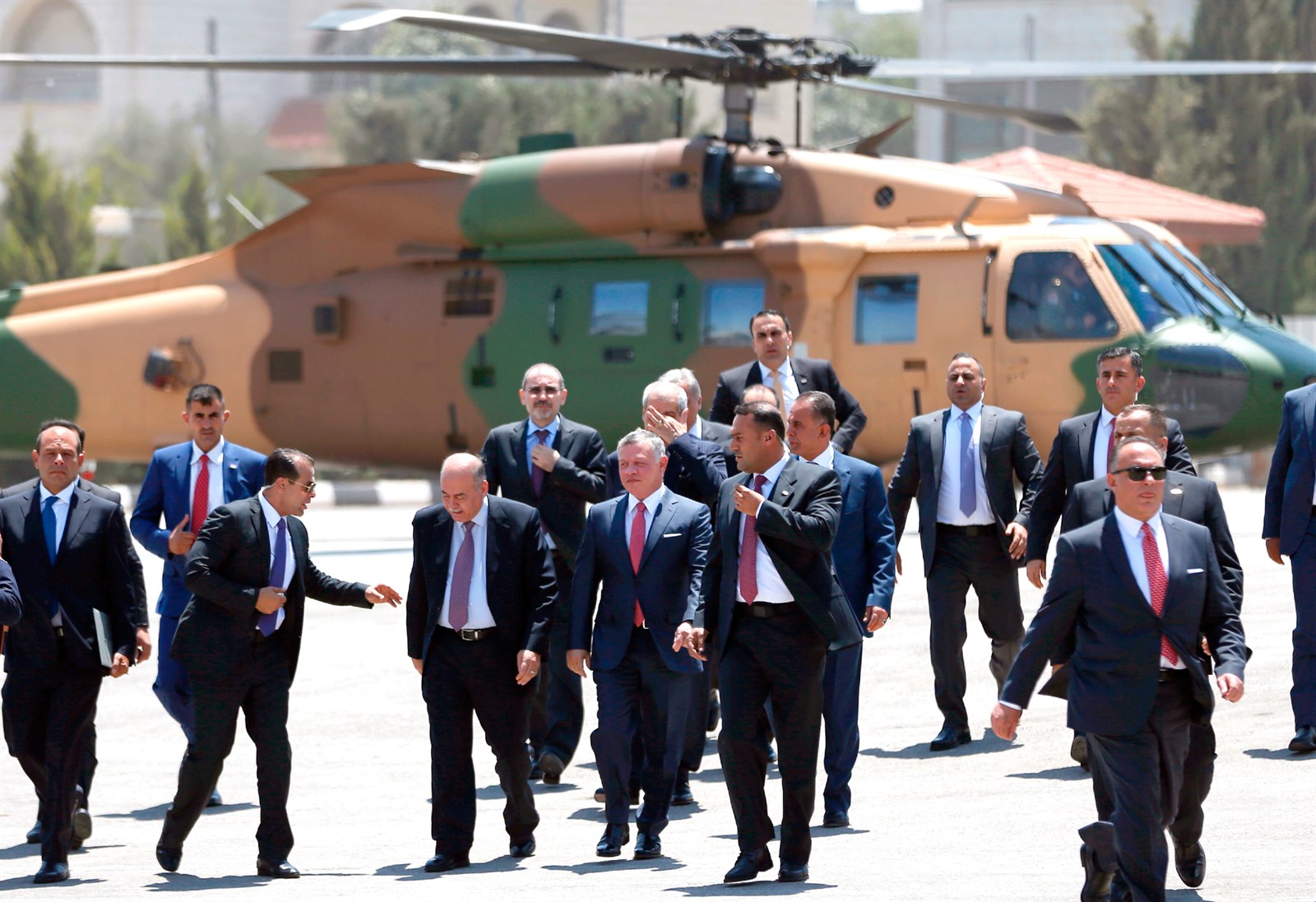 u0627u0644u0639u0627u0647u0644 u0627u0644u0623u0631u062fu0646u064a u0644u062fu0649 u0648u0635u0648u0644u0647 u0628u0627u0644u0645u0631u0648u062du064au0629 u0625u0644u0649 u0645u0642u0631 u0627u0644u0631u0626u0627u0633u0629 u0627u0644u0641u0644u0633u0637u064au0646u064au0629 u0641u064a u0631u0627u0645 u0627u0644u0644u0647        (u0627 u0641 u0628)