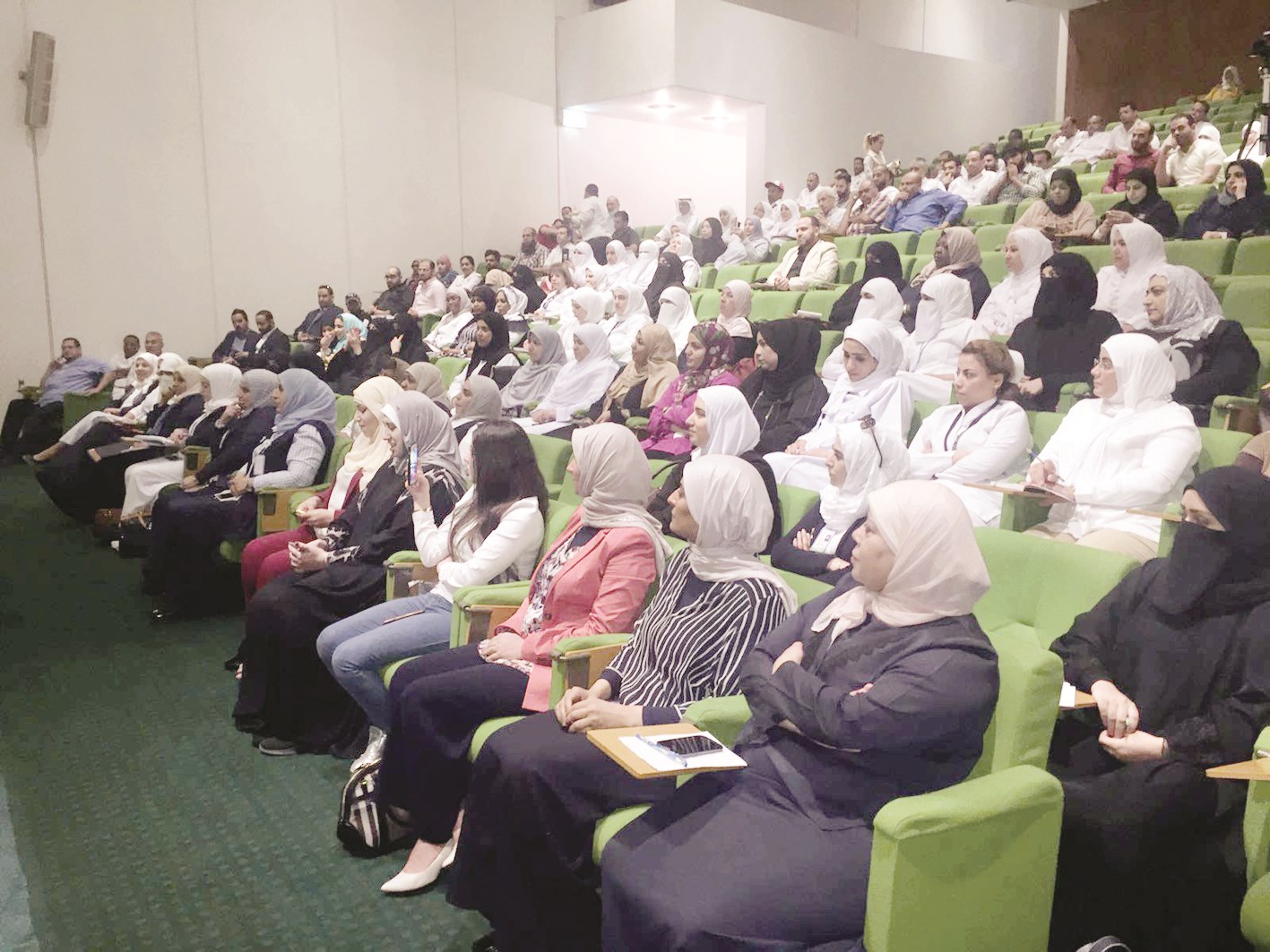 جانب من الحضور