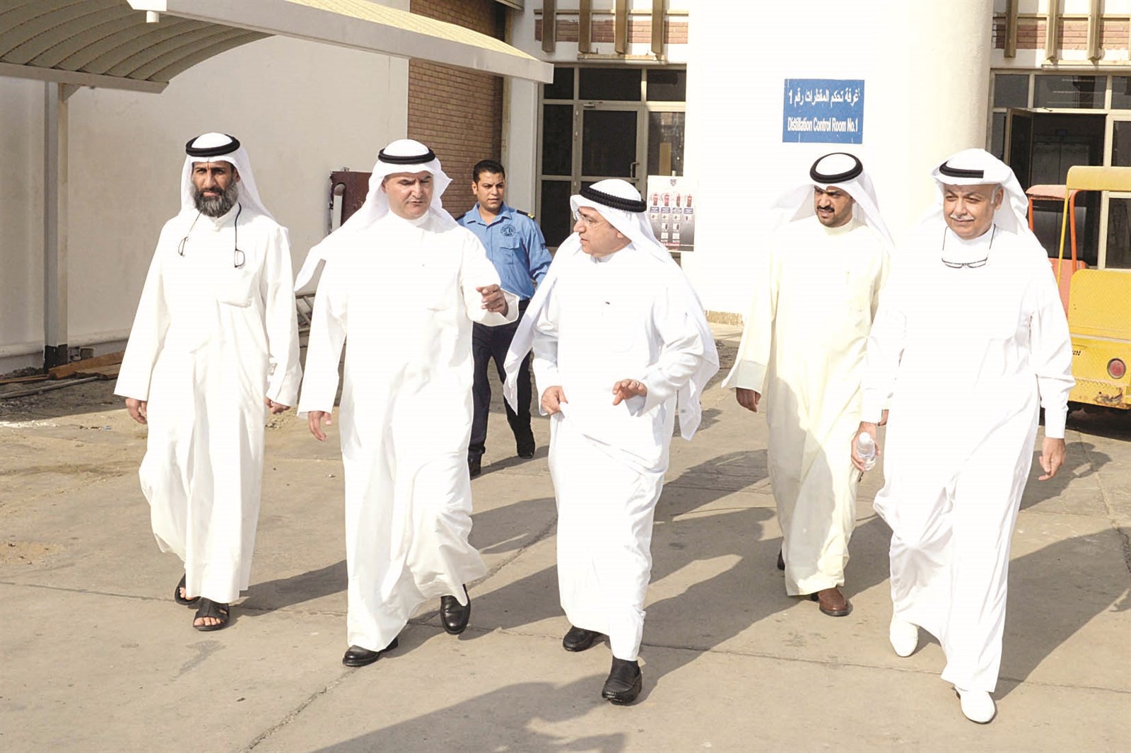 حديث بين المرزوق وبوشهري