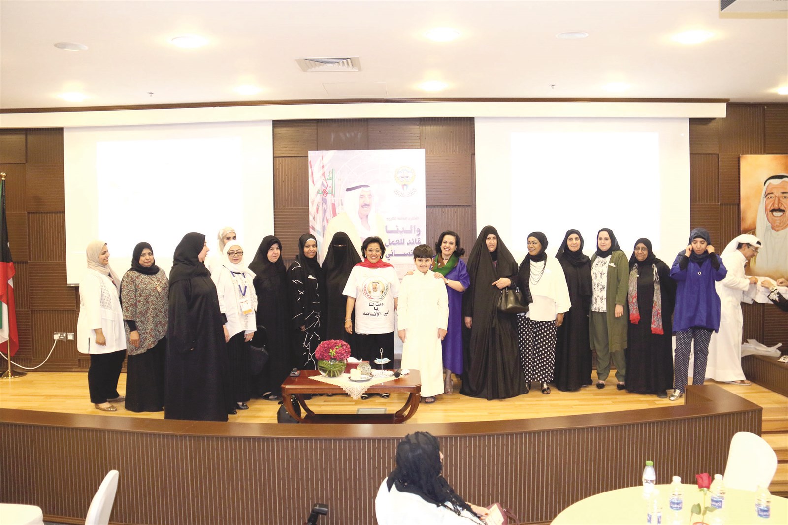 لقطة جماعية لأسر الشهداء المكرمة (تصوير بسام زيدان)