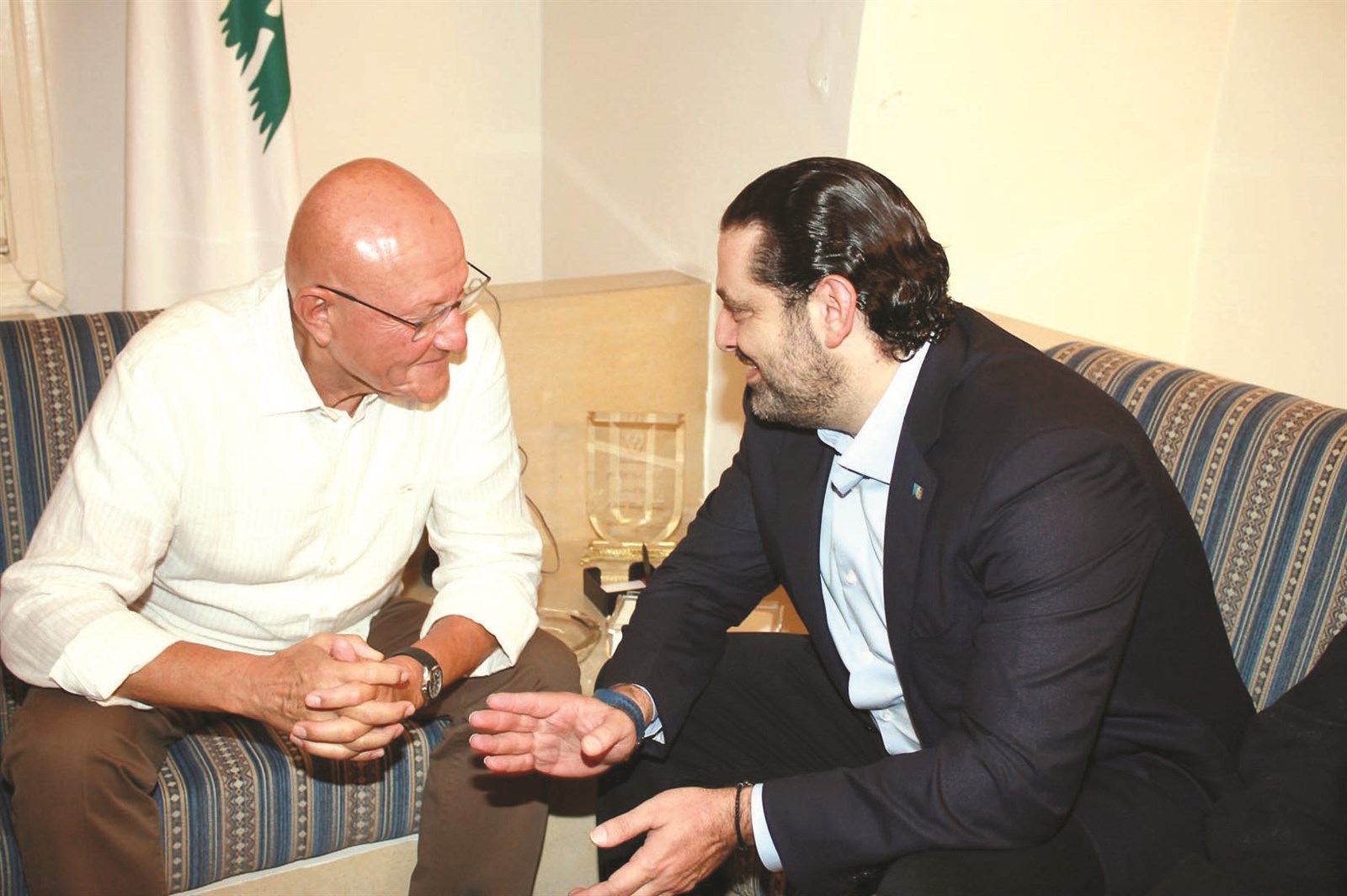 u0627u0644u062du0631u064au0631u064a u062eu0644u0627u0644 u0632u064au0627u0631u062au0647 u0633u0644u0627u0645 u0641u064a u0645u0646u0632u0644u0647 u0628u0628u064au0631u0648u062a (u062fu0627u0644u0627u062au064a u0648u0646u0647u0631u0627)