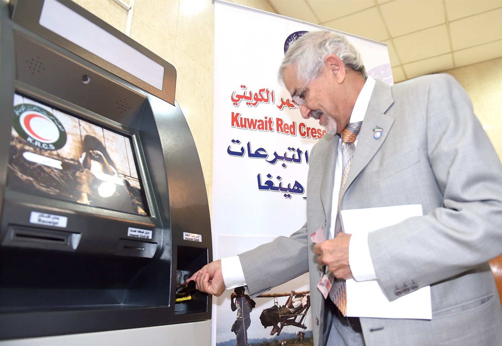 u0627u0644u0633u0627u064au0631 u064au062fu0634u0646 u0627u0644u062du0645u0644u0629 u0628u062au0628u0631u0639 u0634u062eu0635u064a (u062au0635u0648u064au0631 u0623u0633u0639u062f u0639u0628u062fu0627u0644u0644u0647)