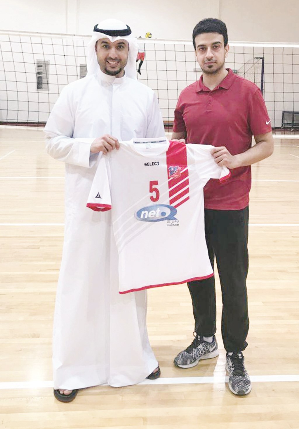 u0642u0627u0633u0645 u0645u0639 u0627u0644u0646u0635u0641 u0628u0639u062f u062au0648u0642u064au0639 u0627u0644u0639u0642u062f