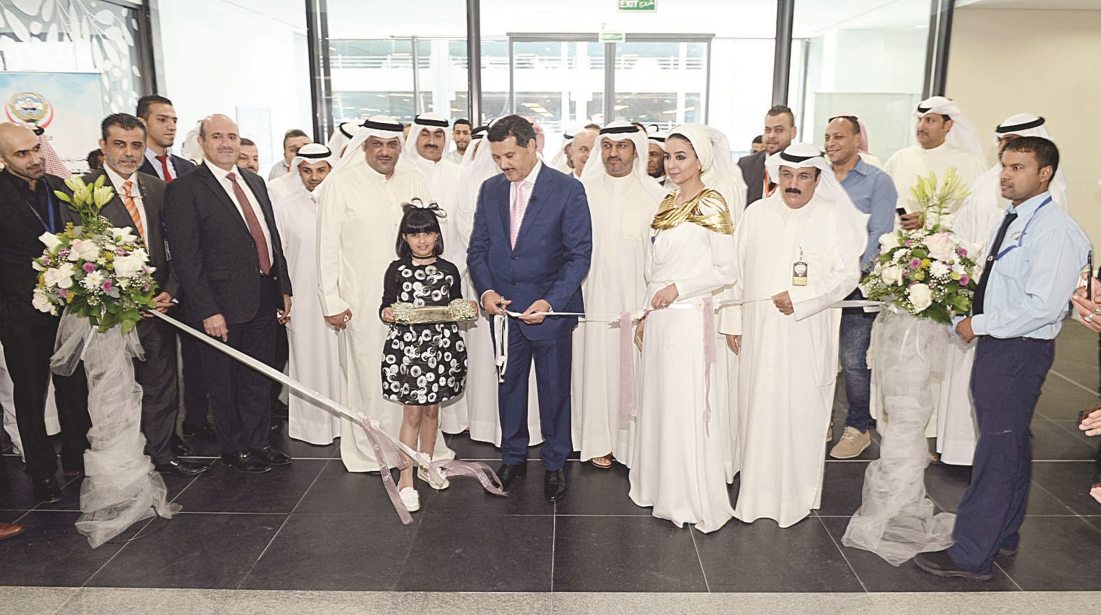 u0627u0644u062du0631u0628u064a u064au0642u0635 u0634u0631u064au0637 u0627u0641u062au062au0627u062d u0645u0631u0643u0632 u0637u0628 u0627u0644u0623u0633u0646u0627u0646 u0627u0644u062au062eu0635u0635u064a u0641u064a u0627u0644u0641u0631u0648u0627u0646u064au0629b (u062au0635u0648u064au0631 u0632u0643u0631u064au0627 u0639u0637u064au0629)