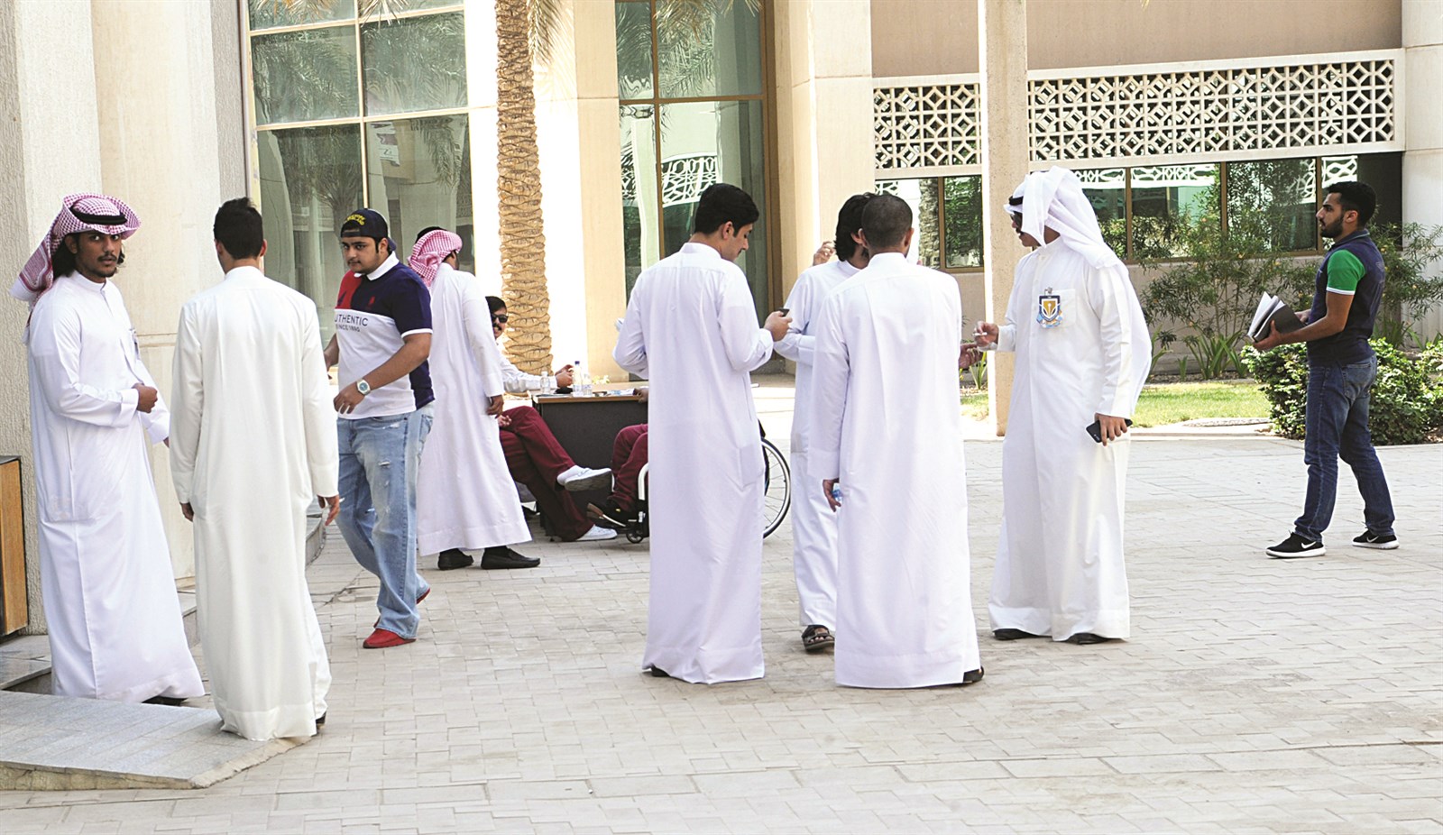 تحركات انتخابية مع بدء الدوام