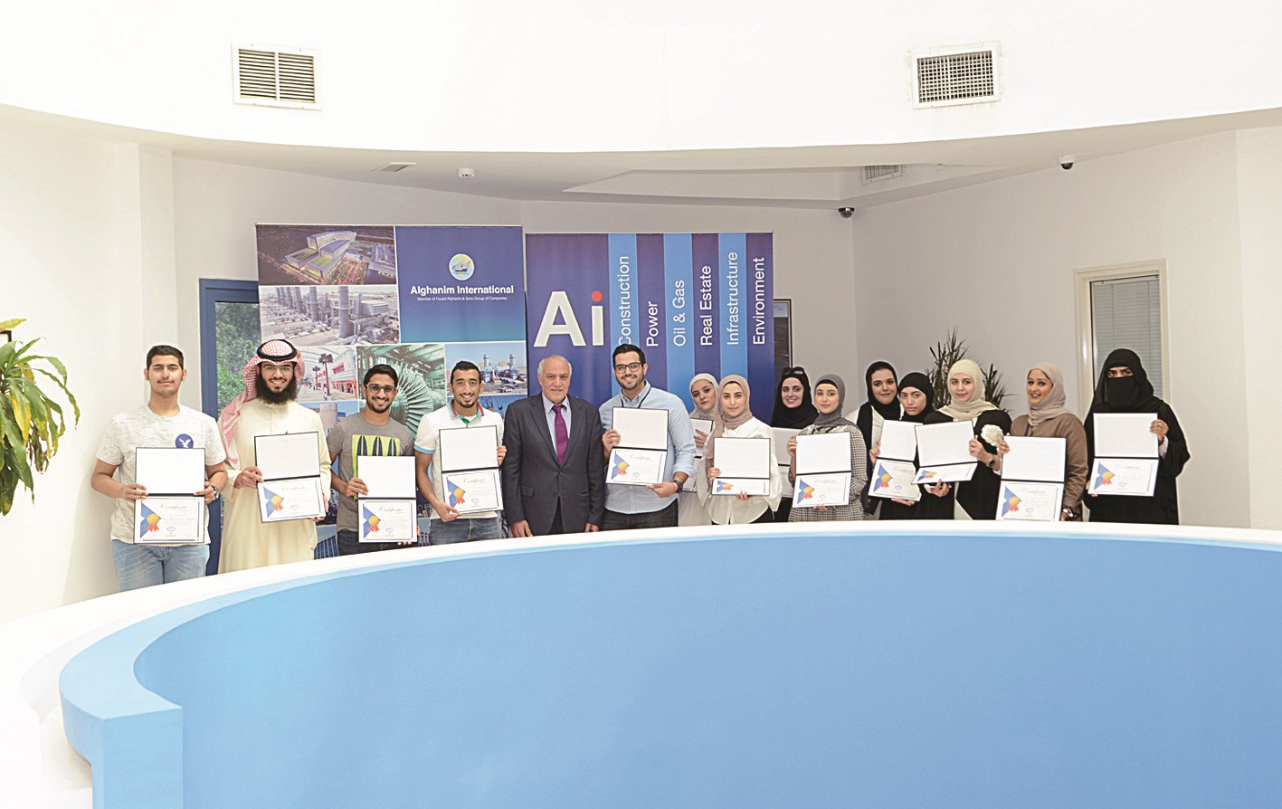 u0635u0648u0631u0629 u062cu0645u0627u0639u064au0629 u0644u0644u0637u0644u0628u0629 u0627u0644u0645u0634u0627u0631u0643u064au0646