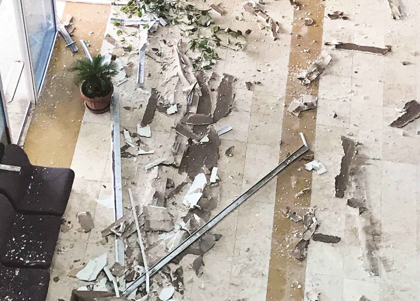 u0628u0642u0627u064au0627 u0627u0644u062fu064au0643u0648u0631u0627u062a u0627u0644u0633u0627u0642u0637u0629 u0645u0646 u0627u0644u0623u062fu0648u0627u0631 u0627u0644u0639u0644u064au0627