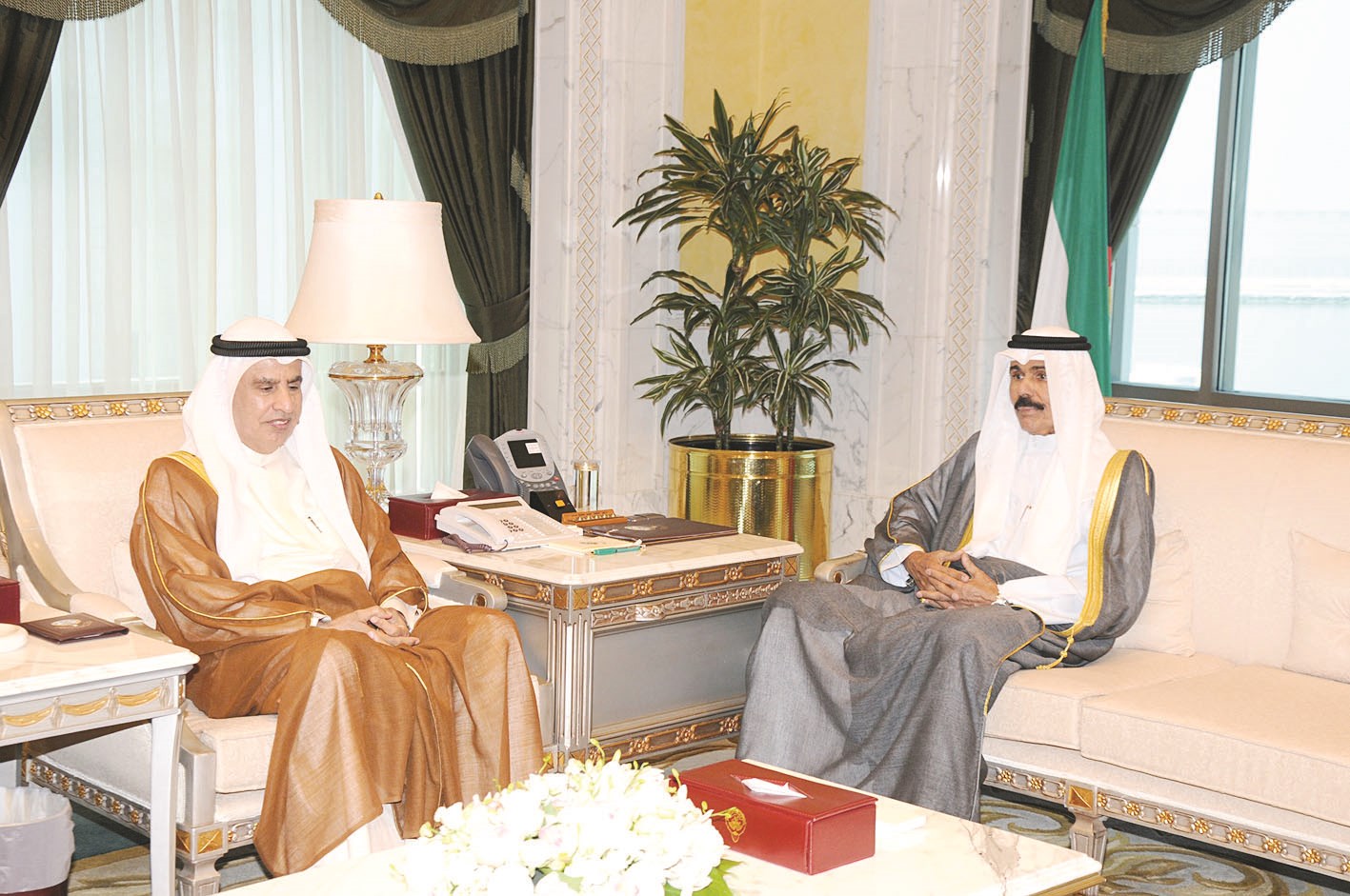 u0646u0627u0626u0628 u0627u0644u0623u0645u064au0631 u0645u0633u062au0642u0628u0644u0627 u0635u0627u0644u062d u0627u0644u0641u0636u0627u0644u0629