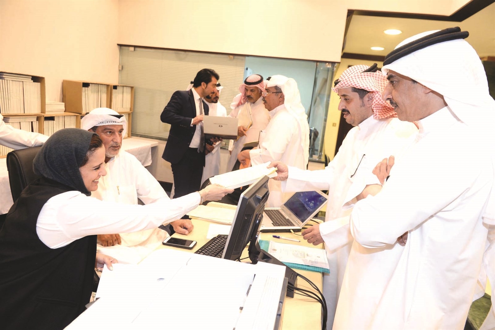 تسليم الشهادات الخاصة بأمر البناء