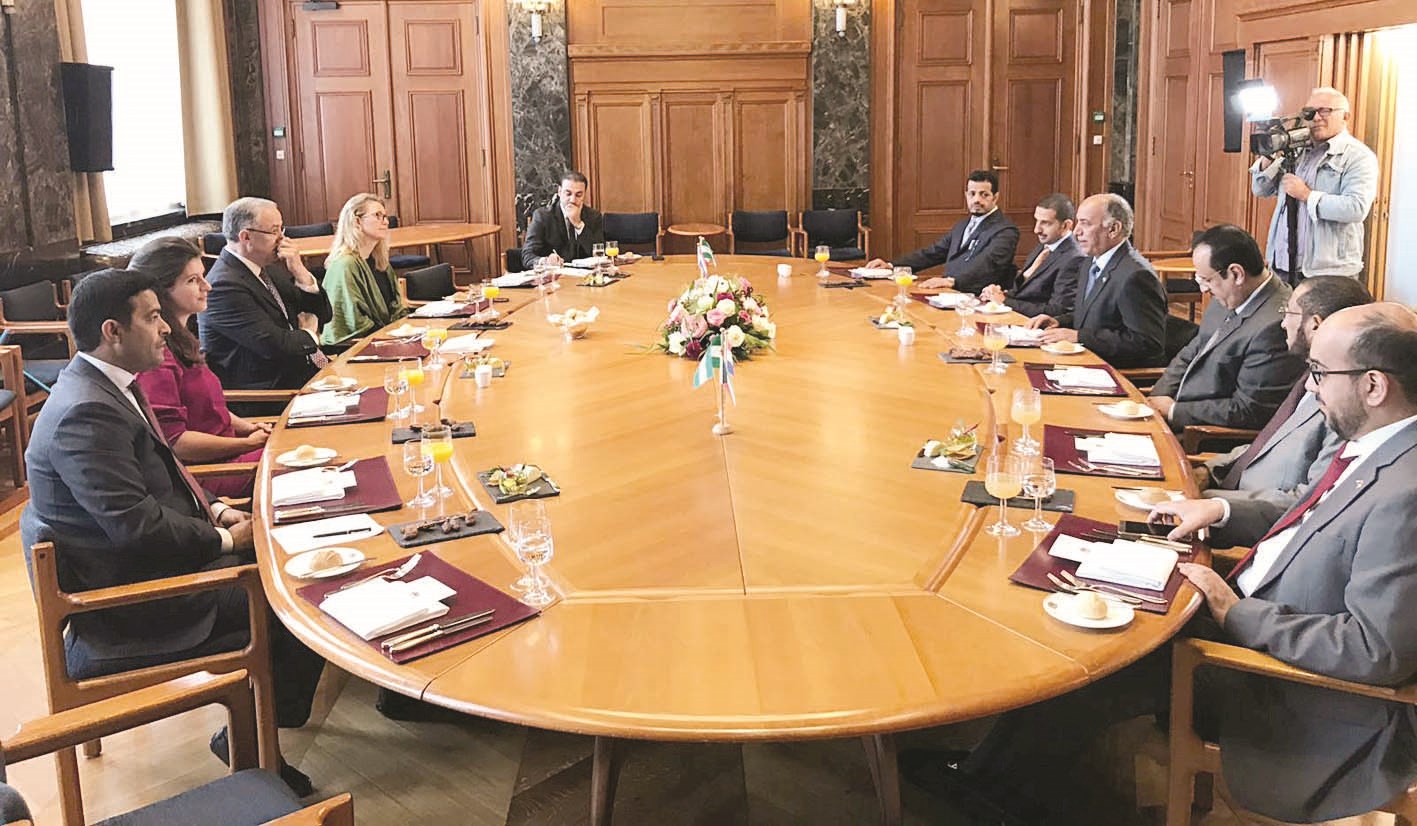 u0648u0641u062f u0627u0644u0635u062fu0627u0642u0629 u062eu0644u0627u0644 u0627u062cu062au0645u0627u0639u0647 u0645u0639 u0627u0644u062cu0627u0646u0628 u0627u0644u0647u0648u0644u0646u062fu064a