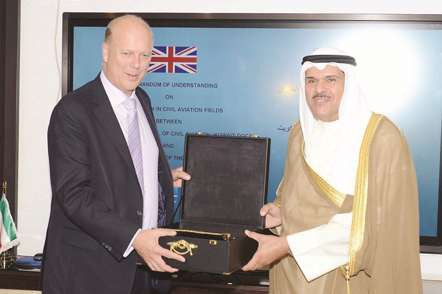 u0627u0644u062du0645u0648u062f u064au062au0628u0627u062fu0644 u0627u0644u0647u062fu0627u064au0627 u0627u0644u062au0630u0643u0627u0631u064au0629 u0645u0639 u062cu0631u0627u064au0644u0646u063a