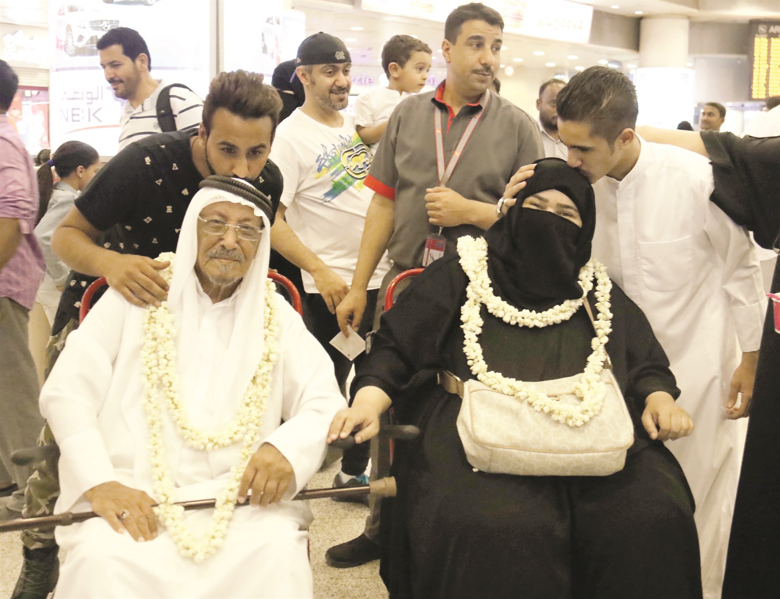 u062du0627u062c u0648u062du0627u062cu0629 u062au0637u0648u0642u0647u0645u0627 u0639u0642u0648u062f u0627u0644u0632u0647u0648u0631 (u062au0635u0648u064au0631 u0628u0633u0627u0645 u0632u064au062fu0627u0646)