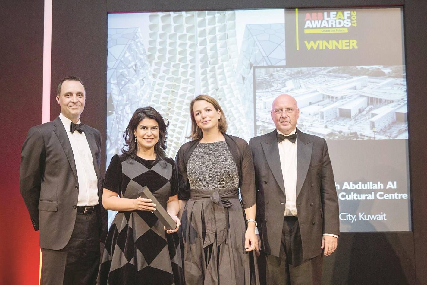 u0646u064au0627u0632 u062eu0627u062cu0629 u062au062au0633u0644u0645 u062cu0627u0626u0632u0629 LEAF Awards