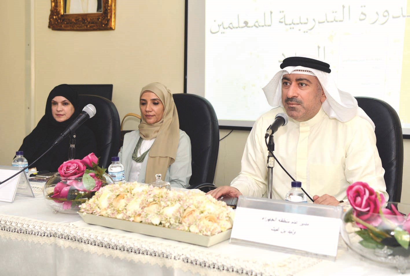 بن غيث والمطيري في افتتاح الدورة (تصوير نايف العقلة)