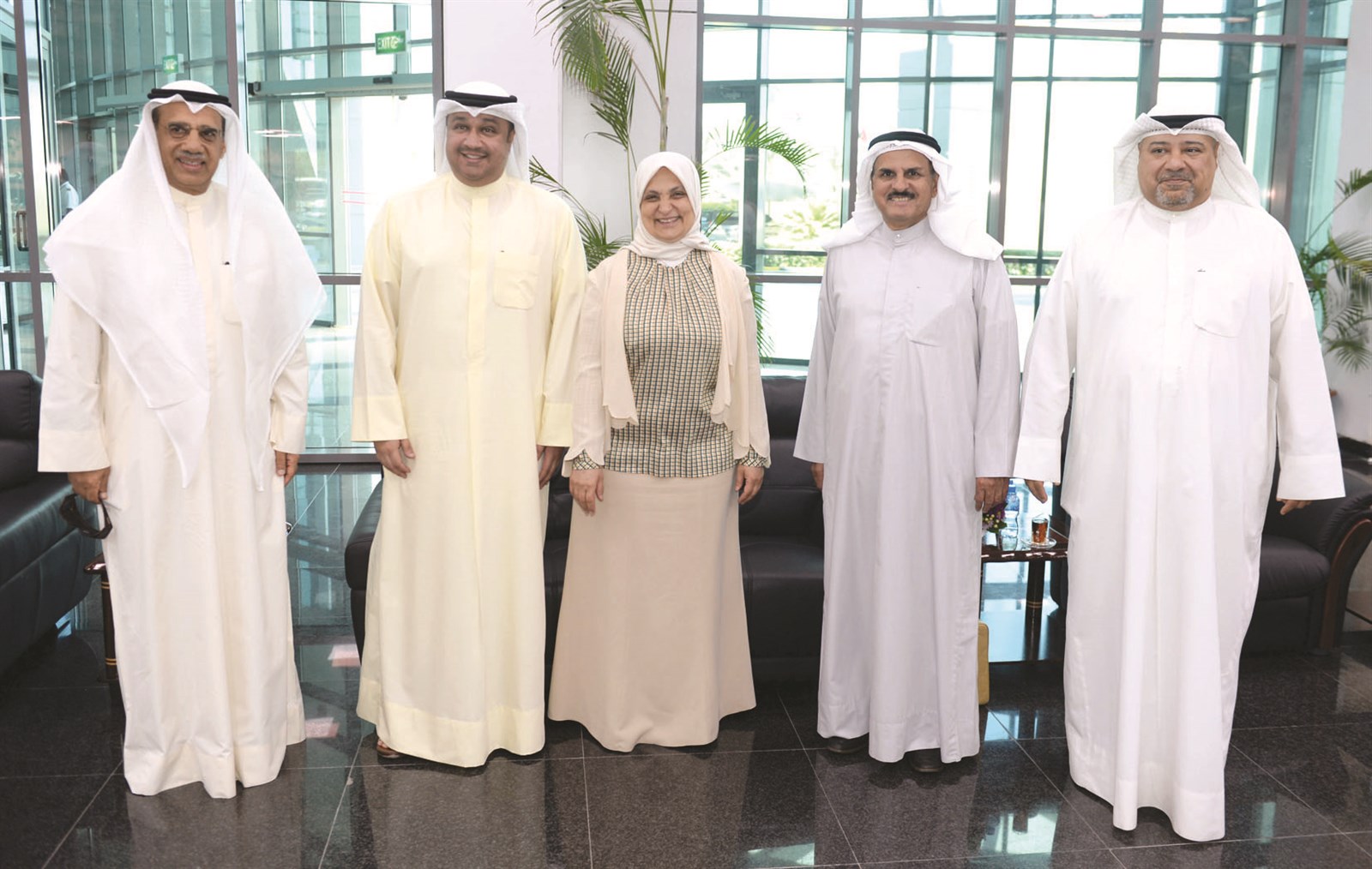 u0627u0644u0635u0628u064au062d u0648u0639u062fu062f u0645u0646 u0627u0644u0645u0633u0624u0648u0644u064au0646 u0641u064a u062du0641u0644 u0627u0644u0627u0633u062au0642u0628u0627u0644               (u062au0635u0648u064au0631 u0632u0643u0631u064au0627 u0639u0637u064au0629)