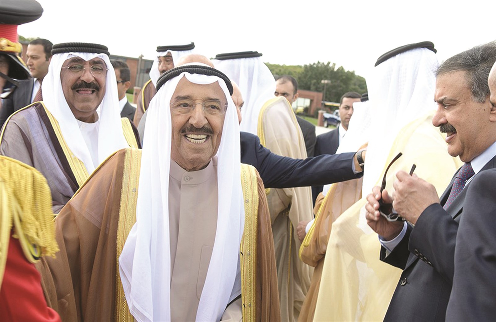 سمو الأمير وسط مودعيه في قاعدة أندروز الجوية في واشنطن